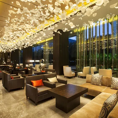 Hilton Shenzhen Futian: Metro-Adjacent, Convention Center Proximity-3